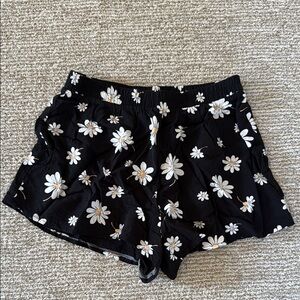 Forever 21 Black Floral Flowy Lined Shorts Size S